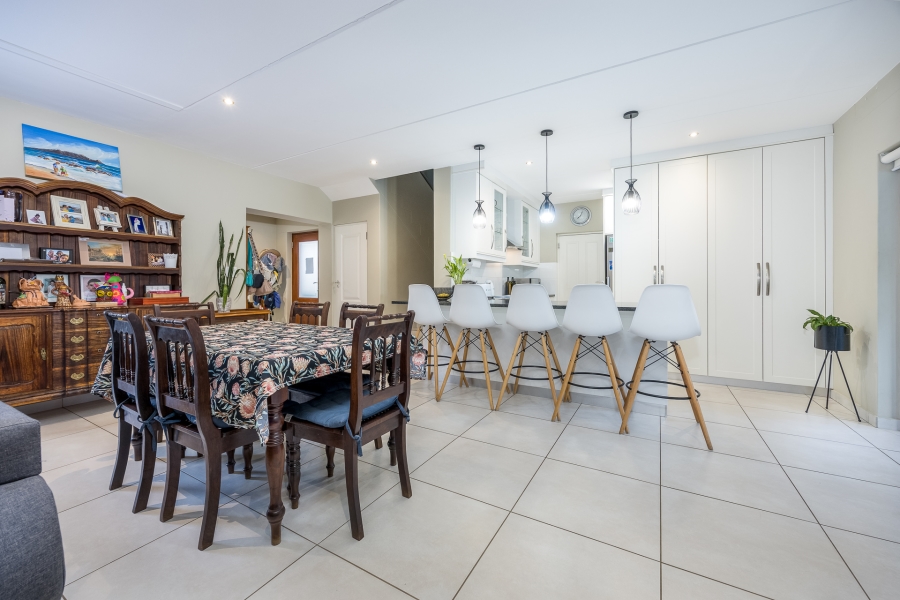3 Bedroom Property for Sale in Graanendal Western Cape